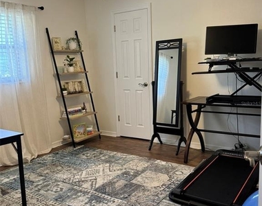 4487 Trails Drive - Photo Thumbnail 11