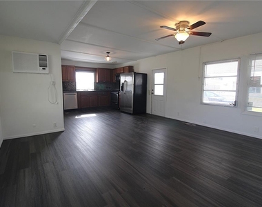 503 51st Avenue W - Photo Thumbnail 6