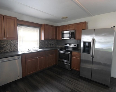 503 51st Avenue W - Photo Thumbnail 2