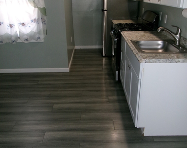 452 Wethersfield Avenue - Photo Thumbnail 1