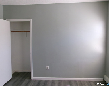 452 Wethersfield Avenue - Photo Thumbnail 4