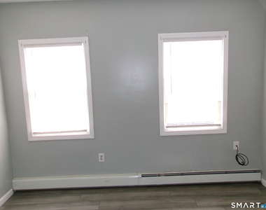 452 Wethersfield Avenue - Photo Thumbnail 5