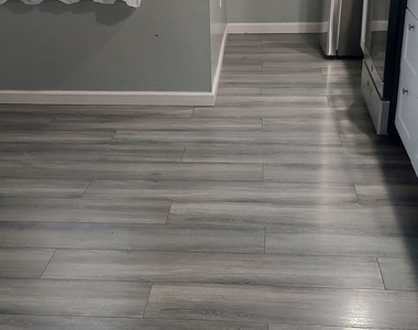 452 Wethersfield Avenue - Photo Thumbnail 1