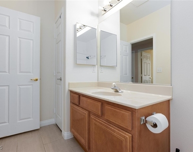 7185 S Durango Drive - Photo Thumbnail 16