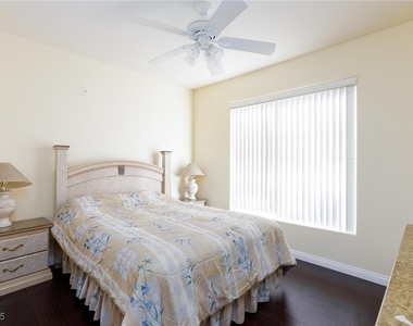 7185 S Durango Drive - Photo Thumbnail 13