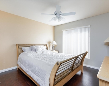 7185 S Durango Drive - Photo Thumbnail 17