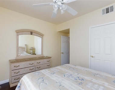 7185 S Durango Drive - Photo Thumbnail 14
