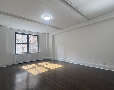  East 38th Street Off Third Ave - Photo Thumbnail 6