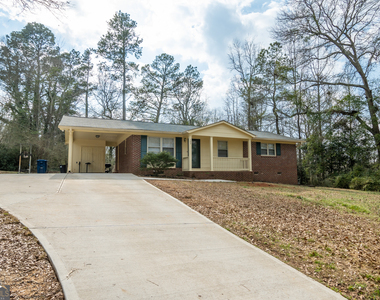 105 Cedar Drive - Photo Thumbnail 13