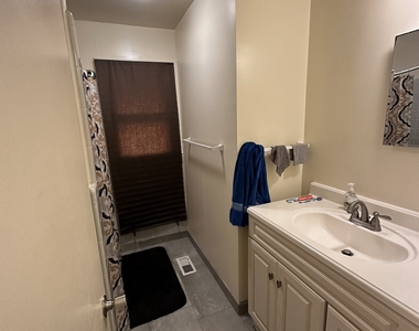 105 Cedar Drive - Photo Thumbnail 8
