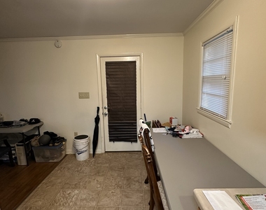 105 Cedar Drive - Photo Thumbnail 2