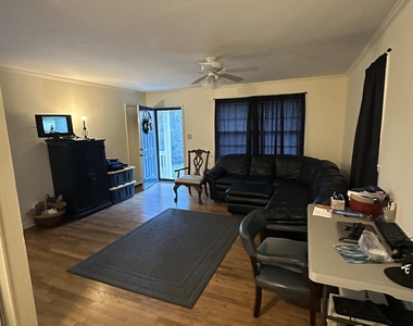 105 Cedar Drive - Photo Thumbnail 3