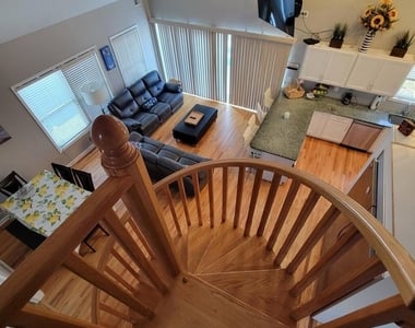 30 Stockton Avenue - Photo Thumbnail 5