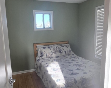 30 Stockton Avenue - Photo Thumbnail 9