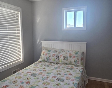 30 Stockton Avenue - Photo Thumbnail 8