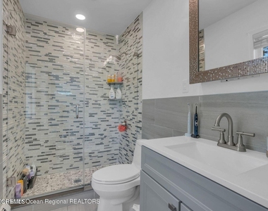 373 W Park Avenue - Photo Thumbnail 16