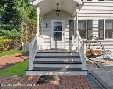 373 W Park Avenue - Photo Thumbnail 1
