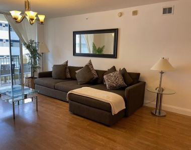 2080 S Ocean Drive - Photo Thumbnail 6