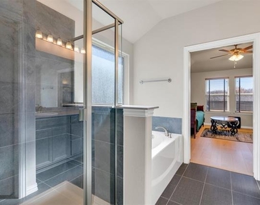 2310 Bellewood Court - Photo Thumbnail 15