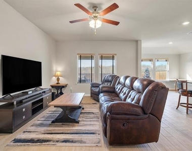 2310 Bellewood Court - Photo Thumbnail 4