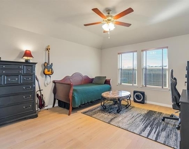 2310 Bellewood Court - Photo Thumbnail 8