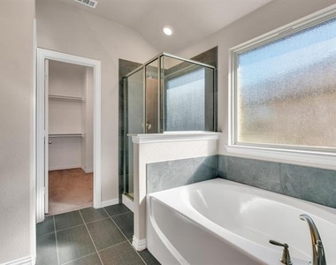 2310 Bellewood Court - Photo Thumbnail 12