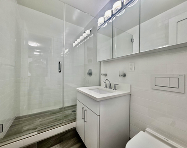 145 East 16th Street - Photo Thumbnail 6