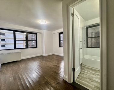 145 East 16th Street - Photo Thumbnail 12