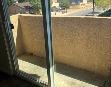 454 E Avenue Q3 - Photo Thumbnail 8