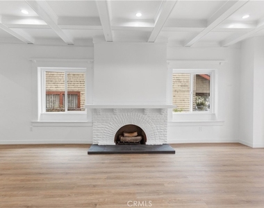 2636 S Normandie - Photo Thumbnail 6