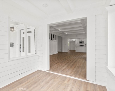 2636 S Normandie - Photo Thumbnail 5