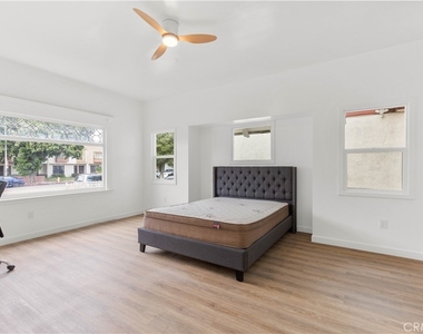 2636 S Normandie - Photo Thumbnail 7