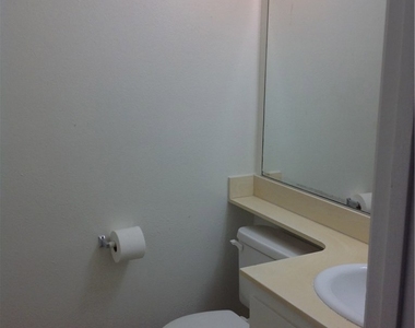 1430 W Badillo - Photo Thumbnail 14