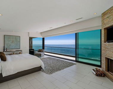 25250 Malibu Road - Photo Thumbnail 33