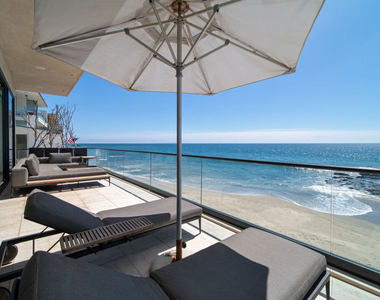 25250 Malibu Road - Photo Thumbnail 11