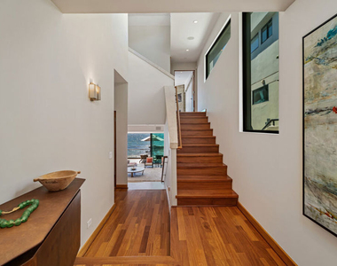 25250 Malibu Road - Photo Thumbnail 31