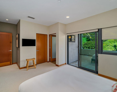 25250 Malibu Road - Photo Thumbnail 51