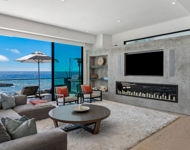 25250 Malibu Road - Photo Thumbnail 7