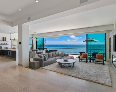25250 Malibu Road - Photo Thumbnail 15