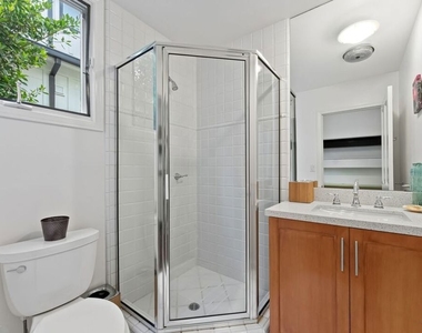 16015 Northfield Street - Photo Thumbnail 11