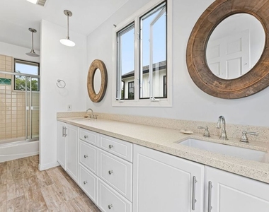 16015 Northfield Street - Photo Thumbnail 20