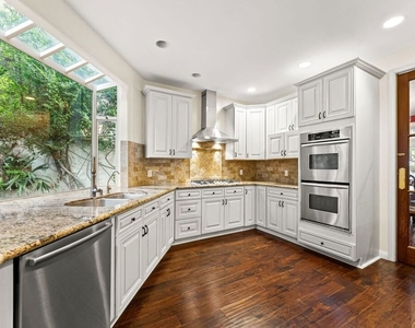 16015 Northfield Street - Photo Thumbnail 6