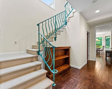 16015 Northfield Street - Photo Thumbnail 13