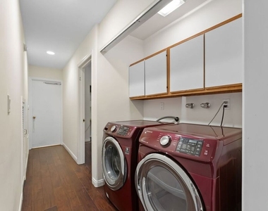 16015 Northfield Street - Photo Thumbnail 12