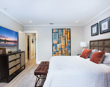 1338 N Genesee Avenue - Photo Thumbnail 20