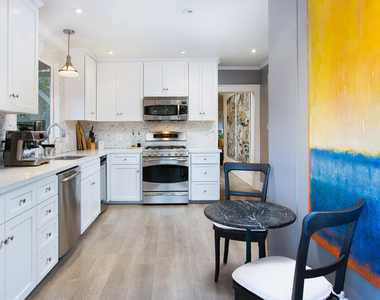 1338 N Genesee Avenue - Photo Thumbnail 21