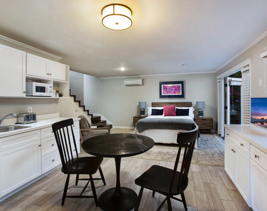 1338 N Genesee Avenue - Photo Thumbnail 30