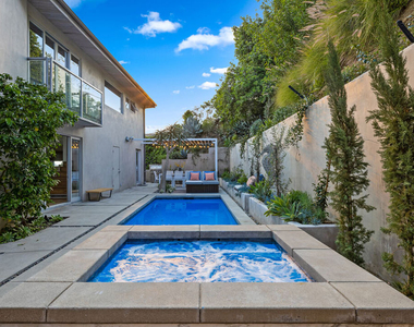 8737 St Ives Drive - Photo Thumbnail 27