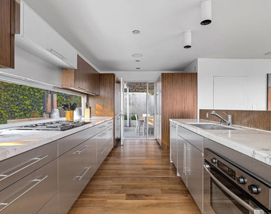 8737 St Ives Drive - Photo Thumbnail 19