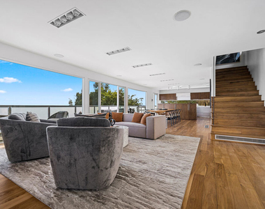 8737 St Ives Drive - Photo Thumbnail 13